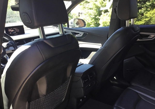Audi Q7 cena 152000 przebieg: 72300, rok produkcji 2018 z Toruń małe 277